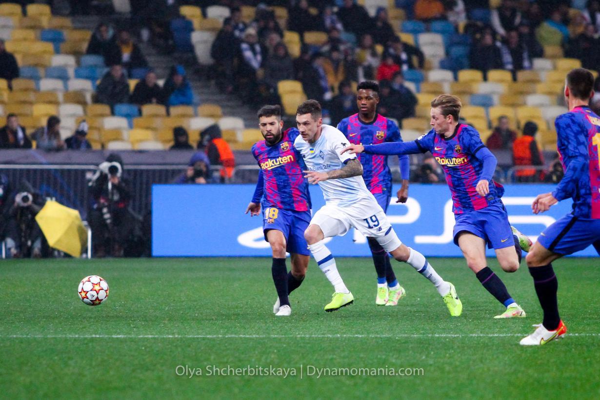 德容欧冠之路：从阿贾克斯奇迹到巴萨的欧战征程